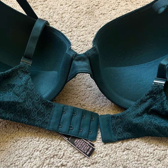 Victorias Secret Bras 38C - Picture 7 of 12